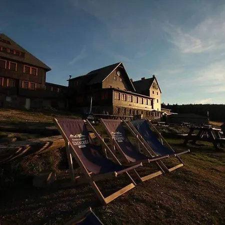 Hostel Schronisko Pttk Hala Szrenicka *