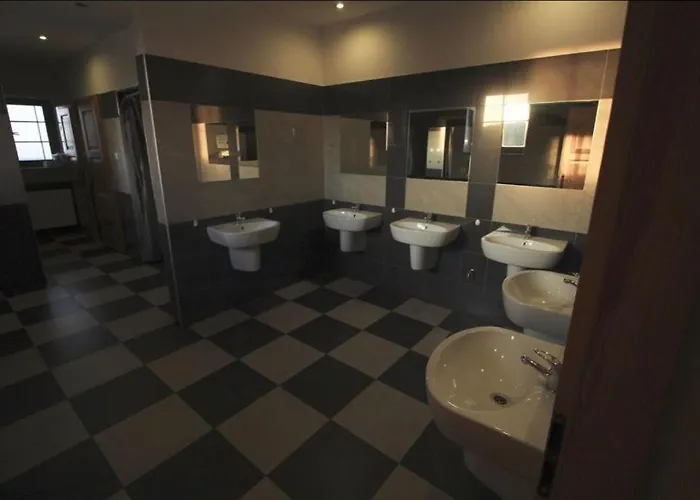 Schronisko Pttk Hala Szrenicka